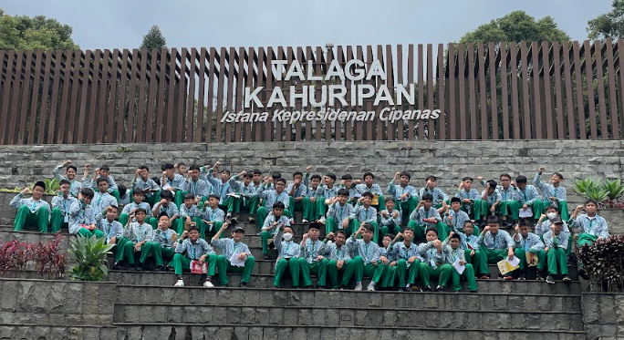Outing Class VII