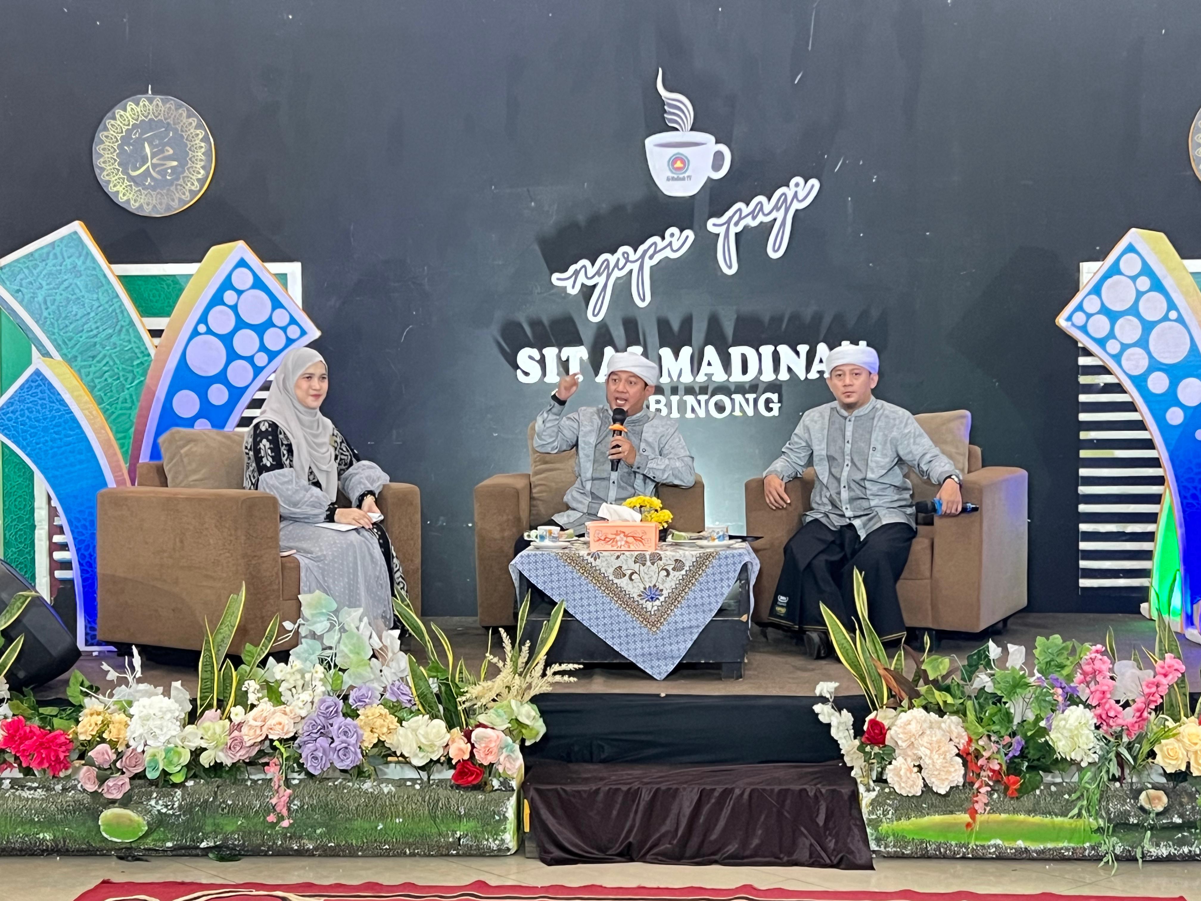 USTADZ KEMBAR