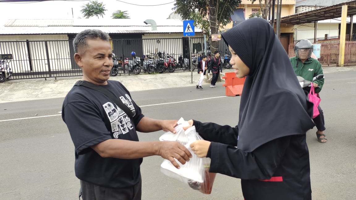 Takjil On The Road