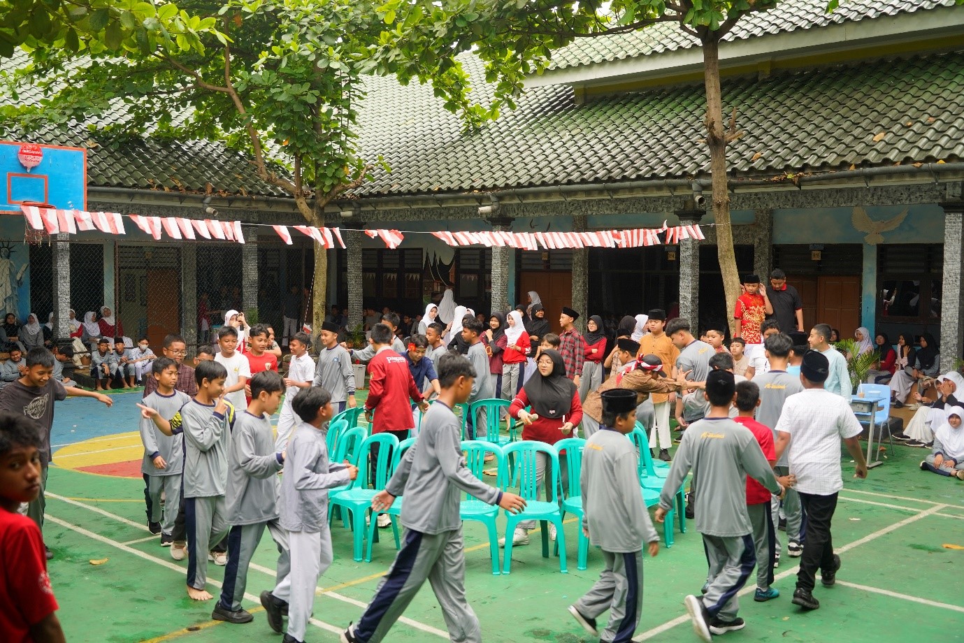 Lomba HUT RI