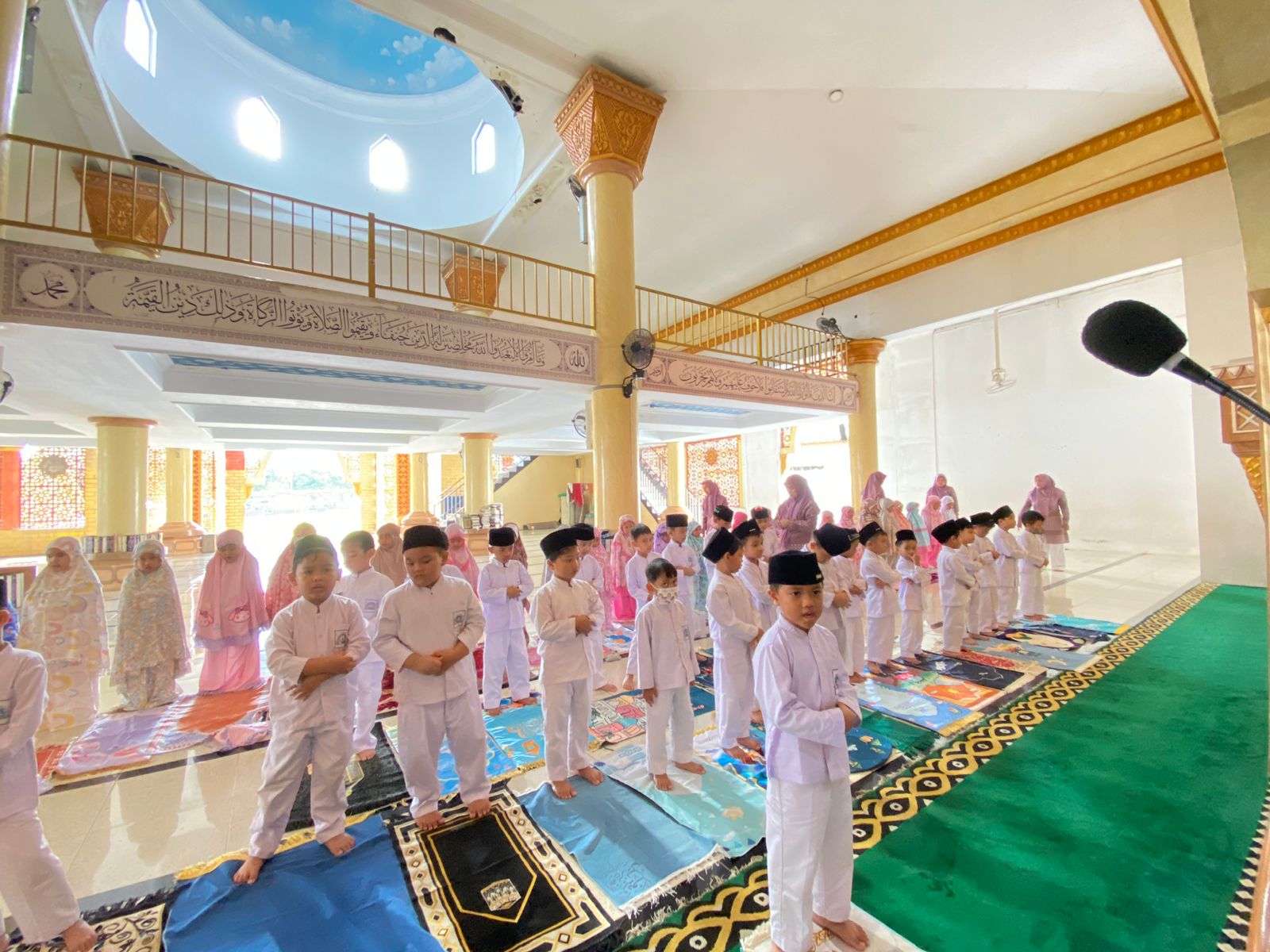 SHOLAT BERJAMAAH
