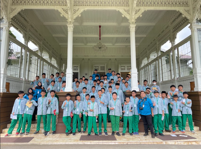 Outing Class VII