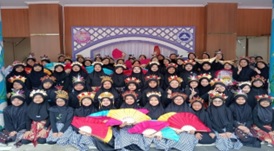 Penampilan Siswa Kelas 6 dalam Acara Almadinah Islamic Fest