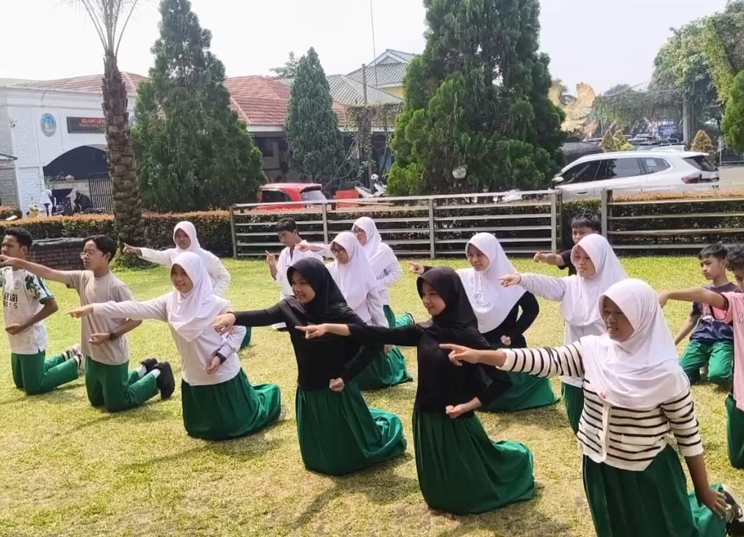 Menumbuhkan Nasionalisme Melalui LKBB di Sekolah Al-Madinah