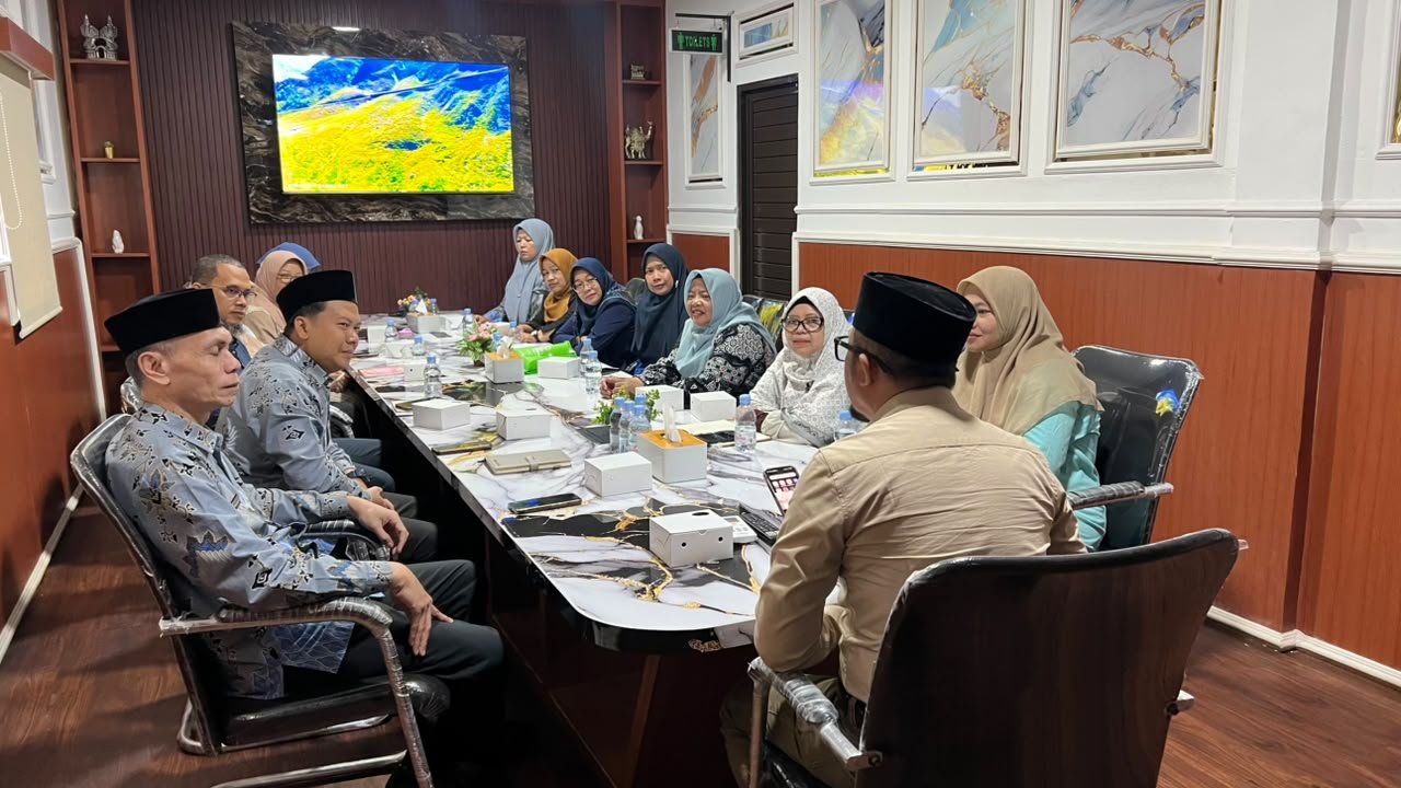 Pertemuan Kepala Sekolah TK Luar bersama Ketua Umum YPI AR-ROHMAN