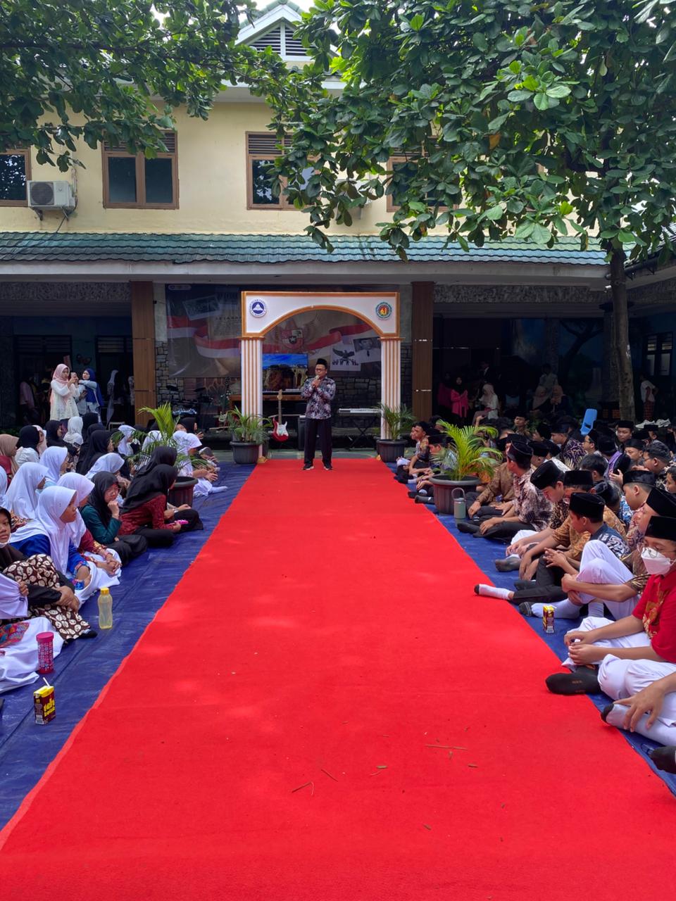 HEROES SHOW: MENELADANI SEMANGAT PAHLAWAN DALAM KEGIATAN EDUKATIF DAN INSPIRATIF