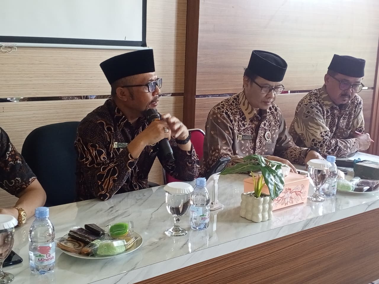 Rapat Komite SIT Al-Madinah