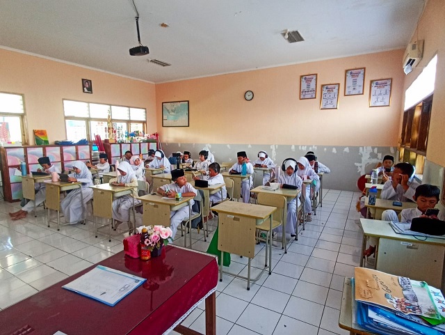 Sumatif Akhir Semester di SDIT Al-Madinah menguatkan Kejujuran, Kedisiplinan, dan Akhlak Siswa