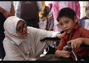 MEMAKSIMALKAN  PERAN   ORANGTUA TERHADAP TUMBUH KEMBANG ANAK- ANAK INKLUSI