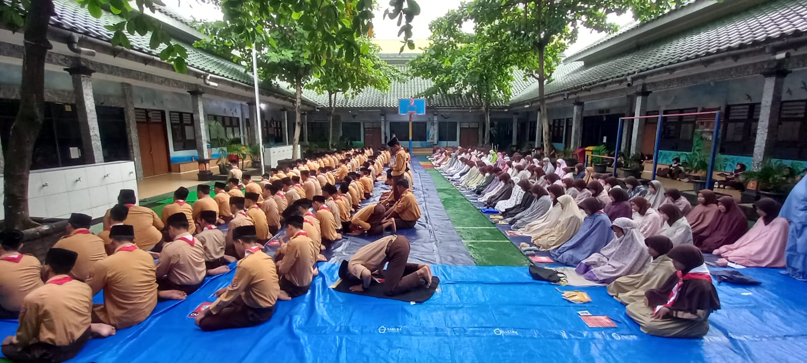 Tetap Istiqomah Setelah Ramadan: Cara Siswa SMP IT Al Madinah Menjaga Semangat Ibadah