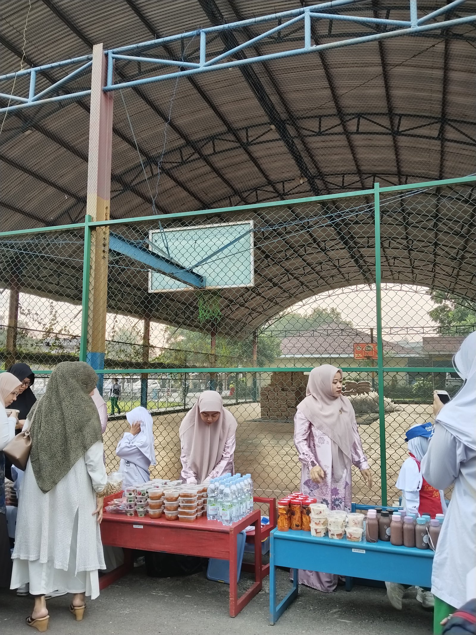 KEMERIAHAN MARKET DAY: MENUMBUHKAN JIWA ENTREPRENEUR MUDA SEJAK DINI