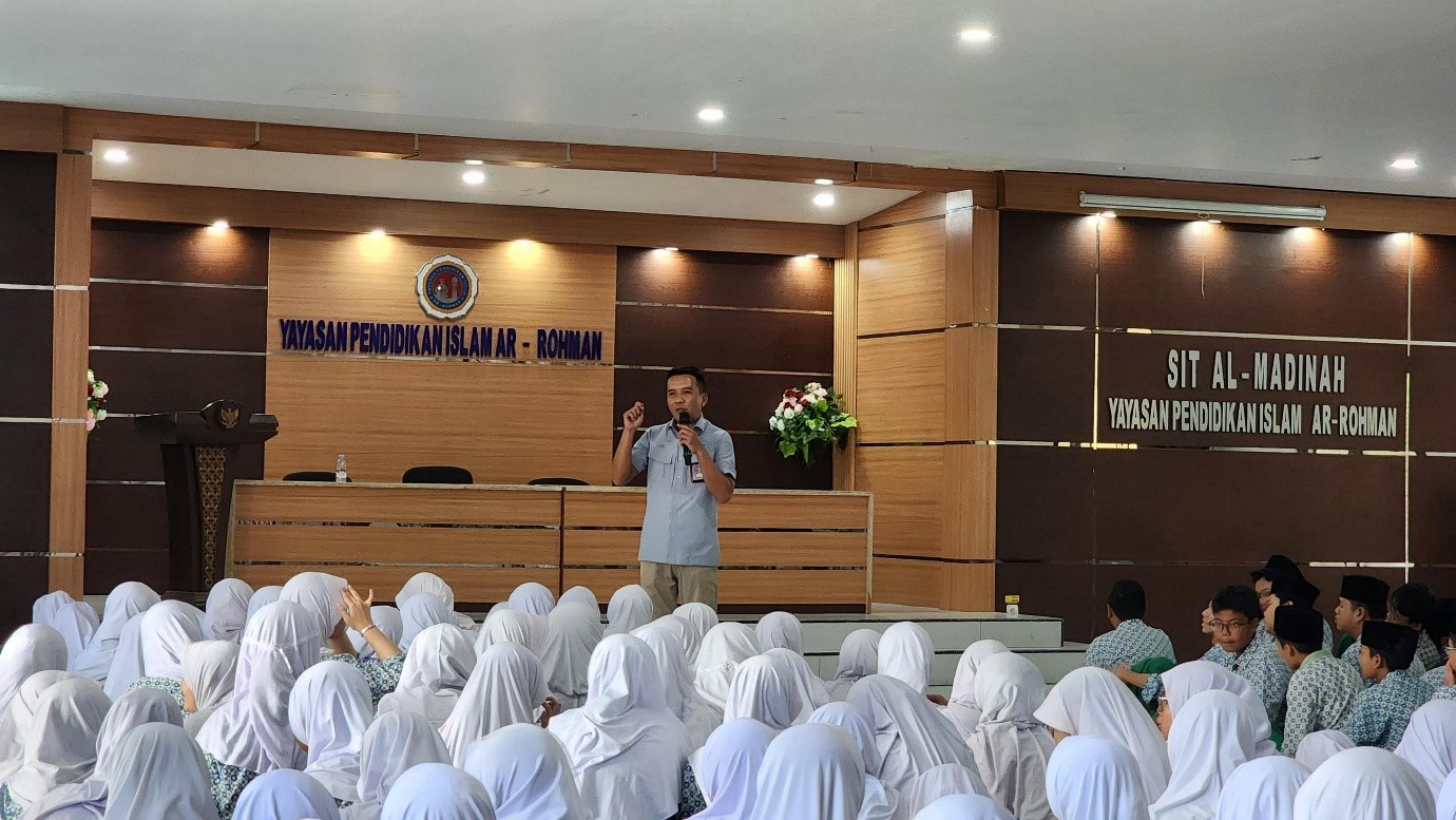 Kreatif Tanpa Bahan Adiktif: BNN Kabupaten Bogor Ajak Siswa SMPIT Al-Madinah Wujudkan Generasi Berprestasi