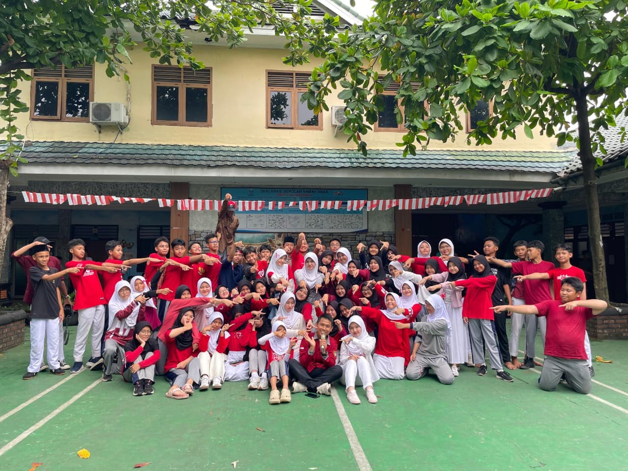 LEMBARAN TERAKHIR: JEJAK PERJALANAN OSIS 2024/2025