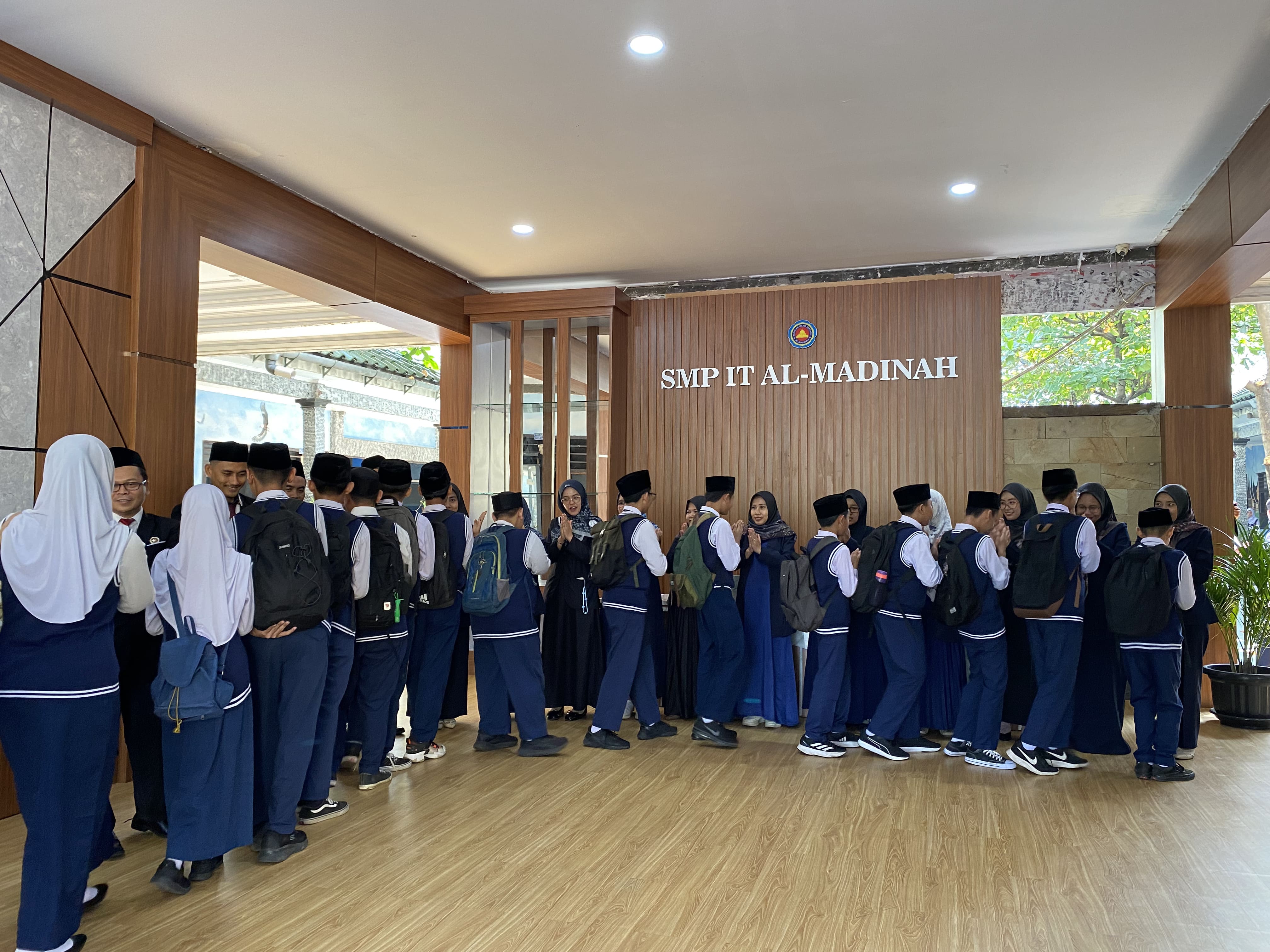 Smart Boleh, Tapi Adab dan Akhlak Nomor Satu!